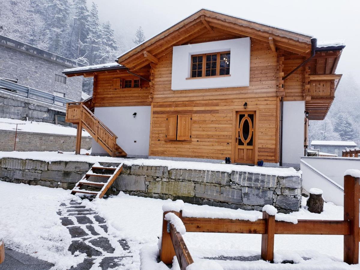 הוילה וארצו Casa Vacanza In Tipico Chalet Di Montagna מראה חיצוני תמונה