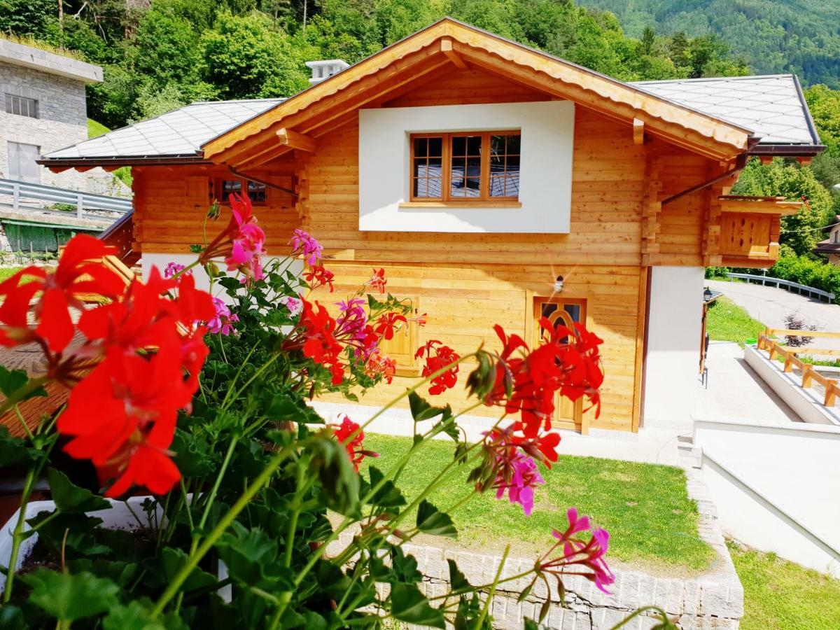 הוילה וארצו Casa Vacanza In Tipico Chalet Di Montagna מראה חיצוני תמונה