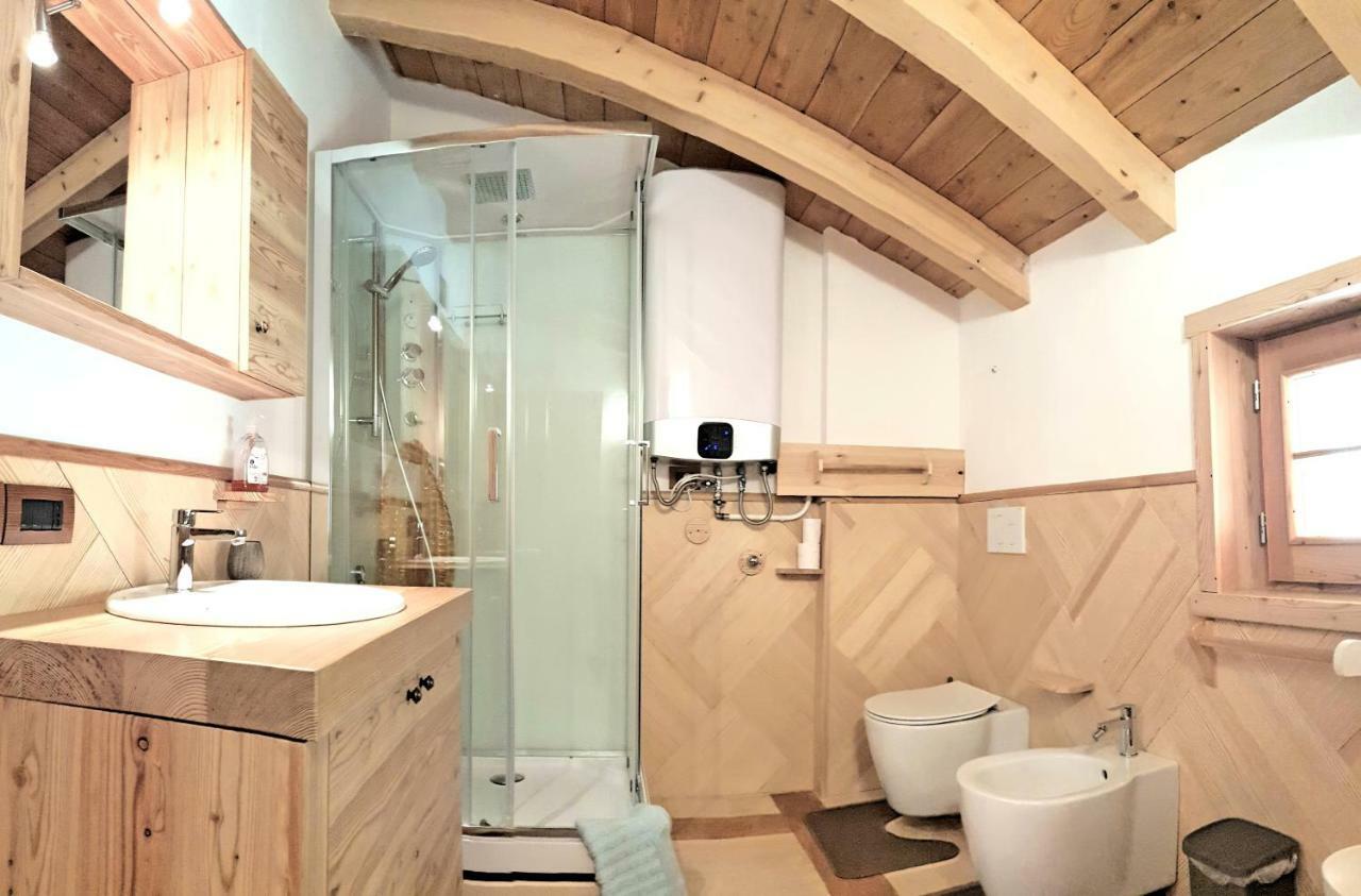 הוילה וארצו Casa Vacanza In Tipico Chalet Di Montagna מראה חיצוני תמונה